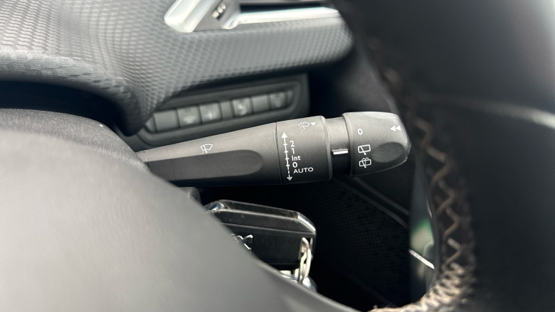 Peugeot 2008 1.6 BlueHDi 120 Feline 5dr [Mistral] Diesel Estate